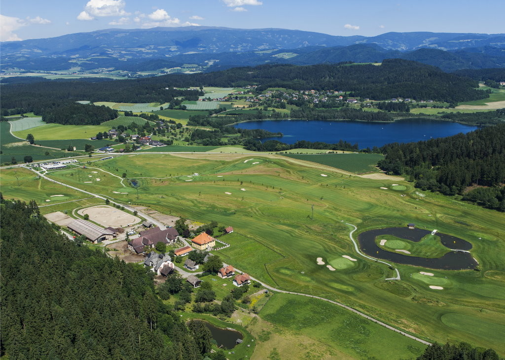 Mentehof-Reiterhof-Golfplatz-Luftaufnahme-2012-1024